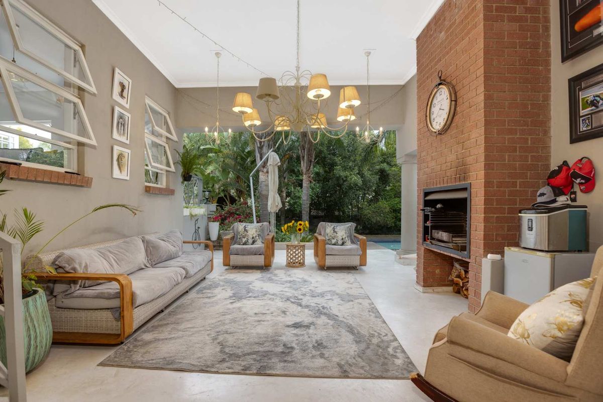 4 Bedroom House for Sale in Dainfern Golf Estate - Photo 2