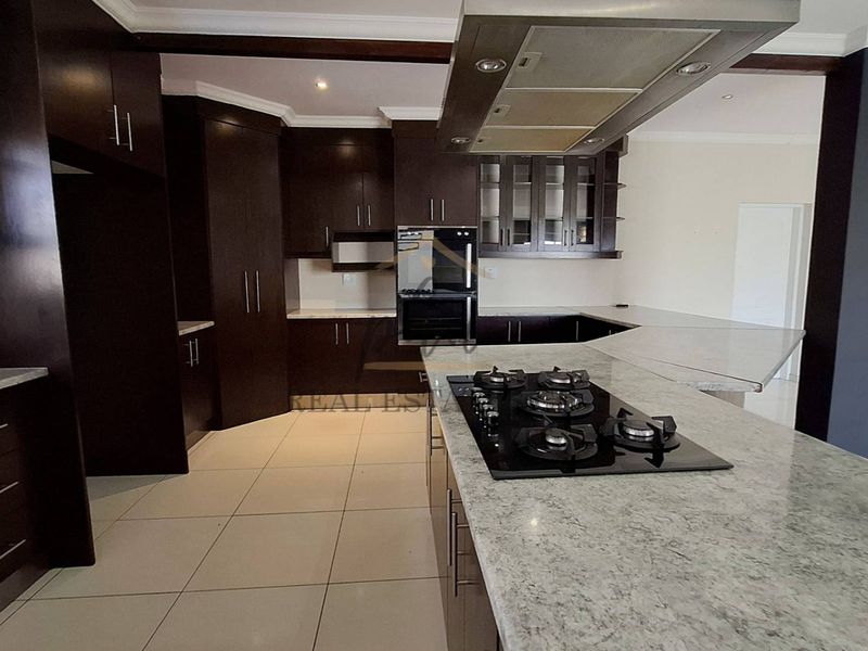 Stunning Double-Storey Family Home in Extension 15, Swakopmund - Photo 3