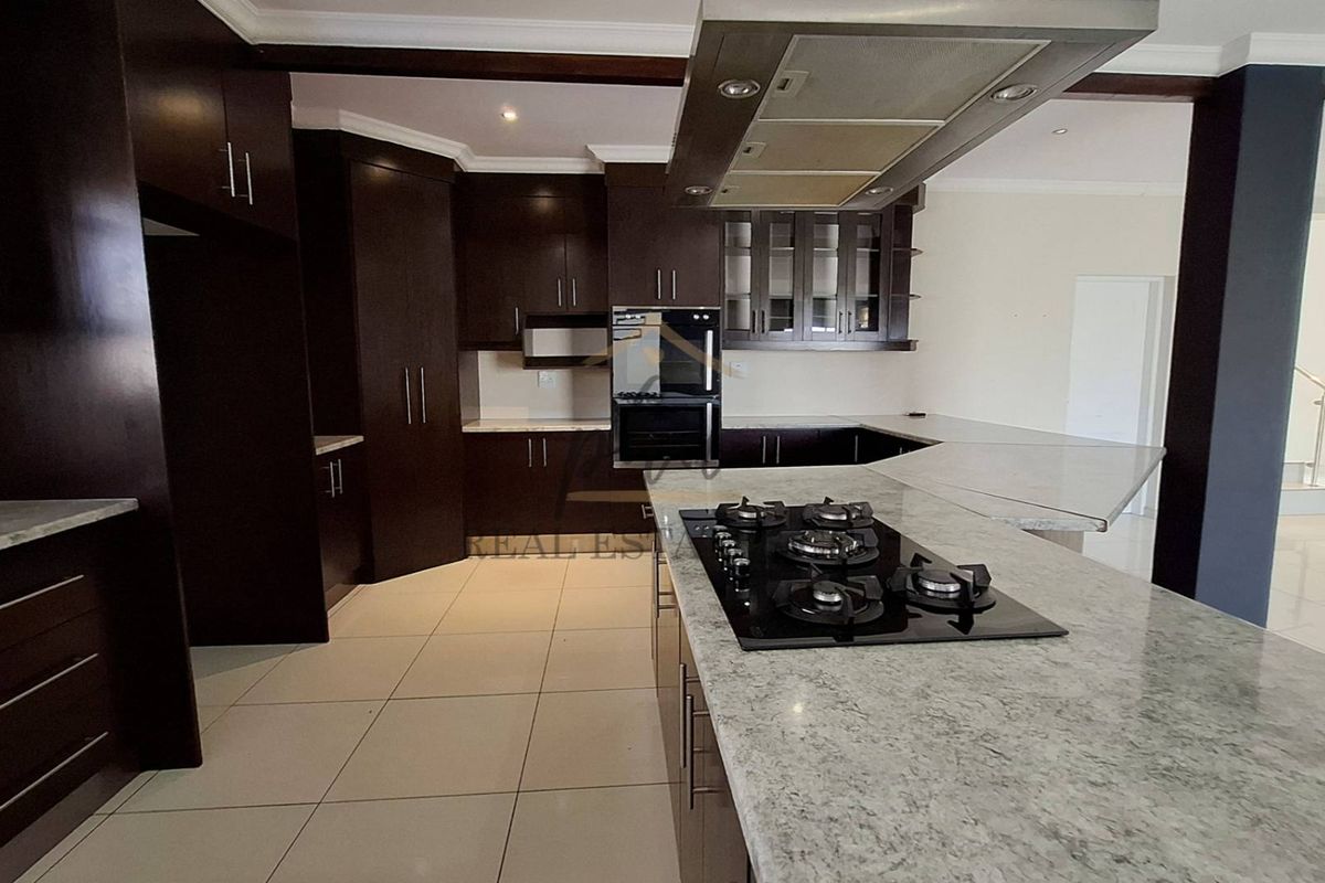 Stunning Double-Storey Family Home in Extension 15, Swakopmund - Photo 3