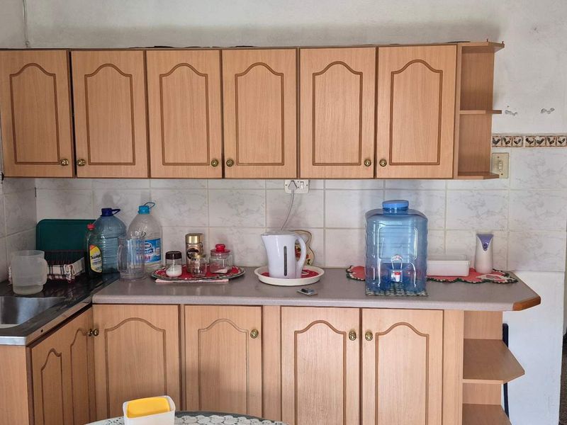 Charming Family Home in Senekal with Flatlet - Photo 6