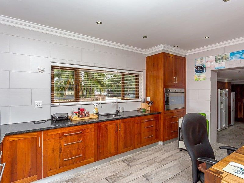 Milnerton House Available To Let - Photo 9