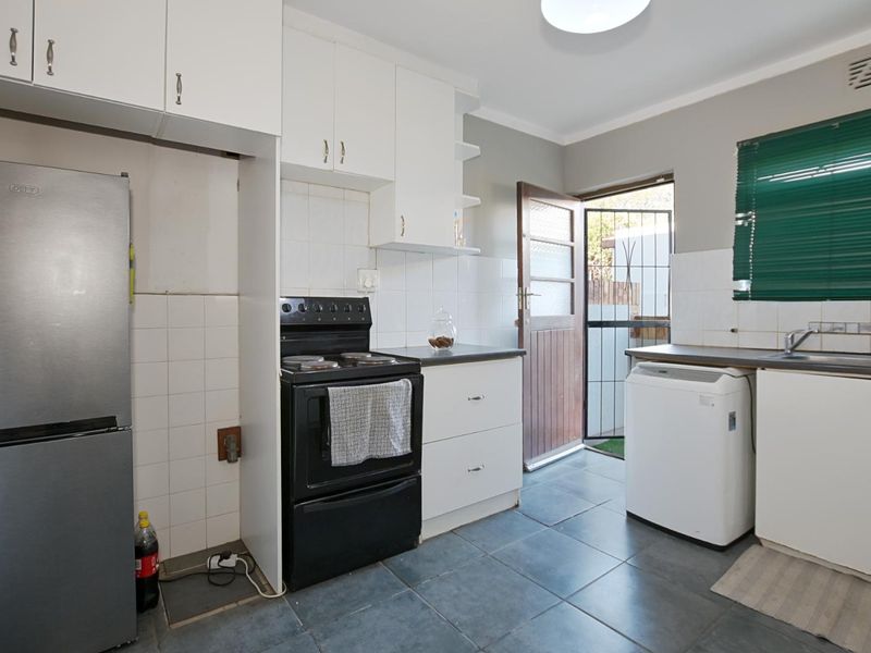 Ground floor Apartment with spacious living and entertaining potential - Photo 7