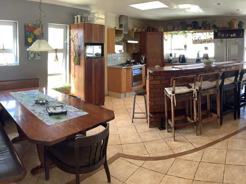 3 Bedroom house with flat for sale - Henties Bay - Photo 3