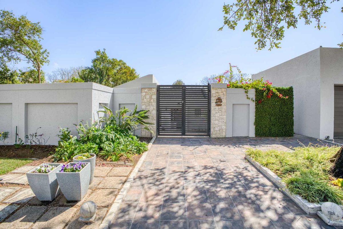 4 BEDROOM HOME FOR SALE IN FOURWAYS GARDENS RESIDENTIAL ESTATE - Photo 3