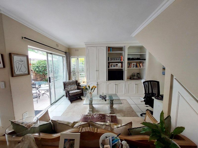 Delightful 1-bedroom, 1-bathroom duplex for sale in Strathavon - Photo 7