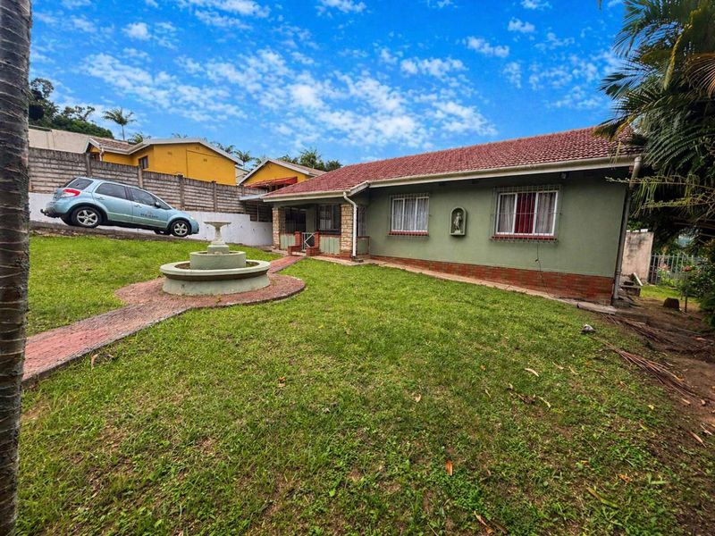 3-Bedroom Family Home with Flatlet for Sale in Escombe – Ideal for Families or Investors - Photo 3