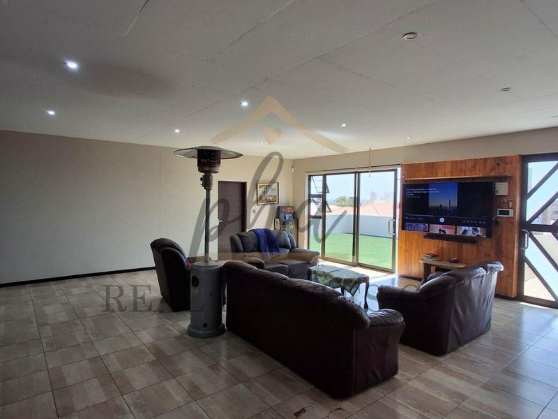 Lots of Space!! Sea and Dune Views!!! - Photo 2