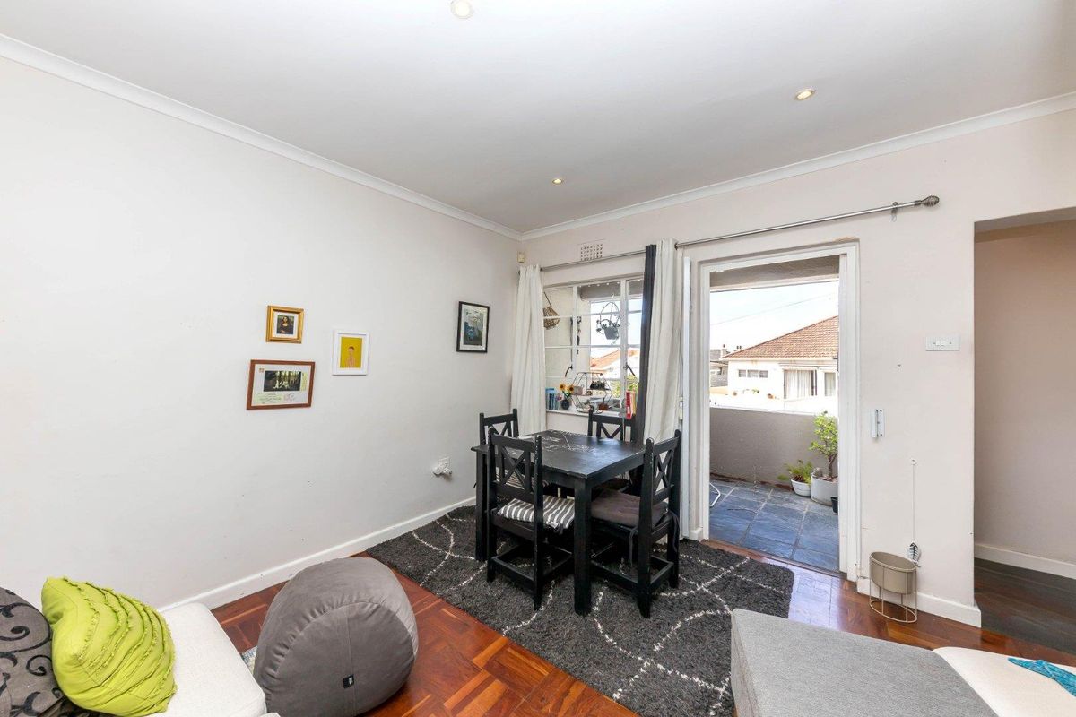 Find of the Season - Sundowner's Paradise with 2 Parkings - Photo 2