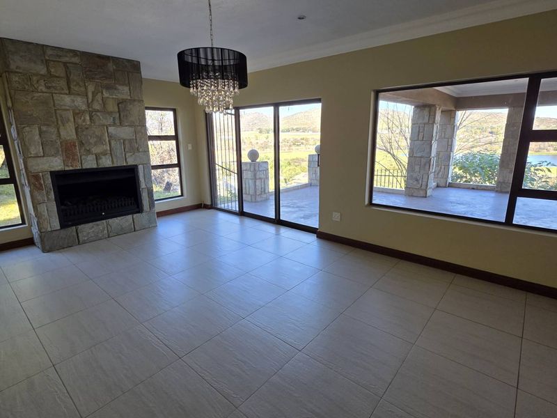 4 Bedroom Entertainers Home in Birdwood Estate - Photo 9