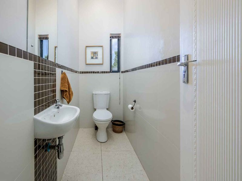 Modern 4-Bedroom Family Home with Loft – Kanonberg Lifestyle Estate - Photo 10