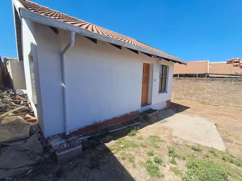 2 bedroom House in Motsu - Photo 4