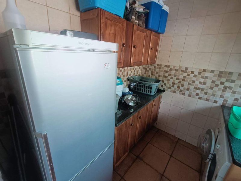 BEAUTIFUL FAMILY HOUSE FOR SALE IN ZWARTKOP!!!!!! - Photo 8