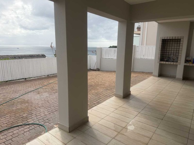 NEWLY RENOVATED DOUBLE STORY HOME IN SIMONS TOWN - Photo 3