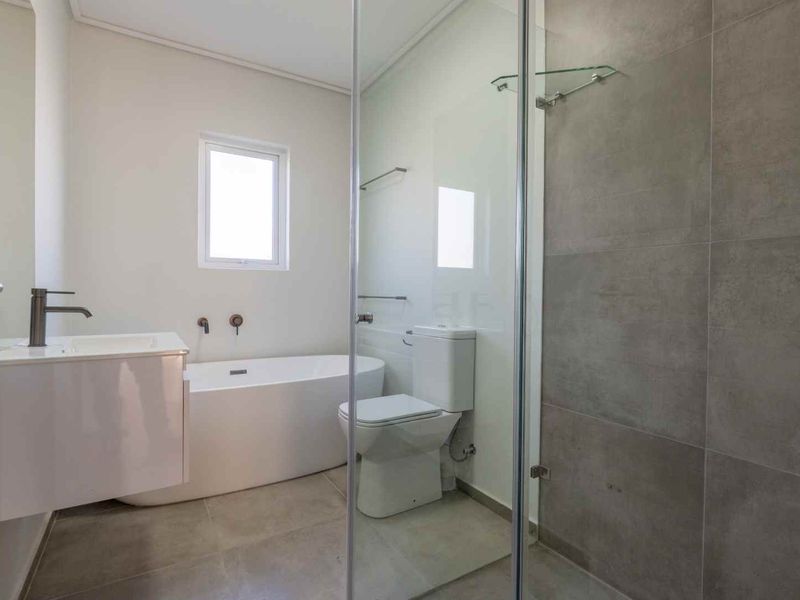 Modern 2-Bedroom Home To Rent in Bergenhof Estate, Paarl - Photo 10