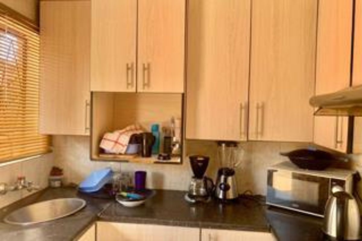 3 bedrooms house for sale in Soshanguve AA - Photo 4