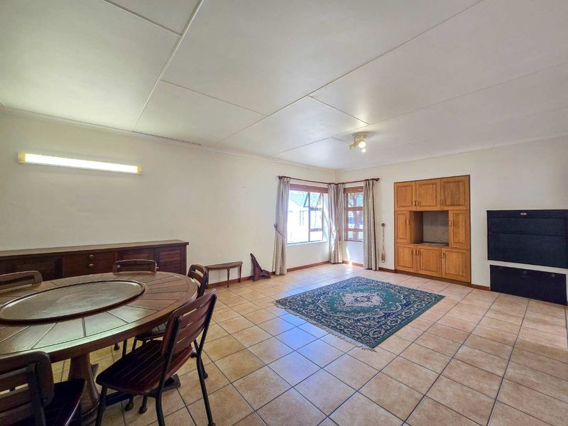 Neat family home for sale in harbour area. - Photo 5