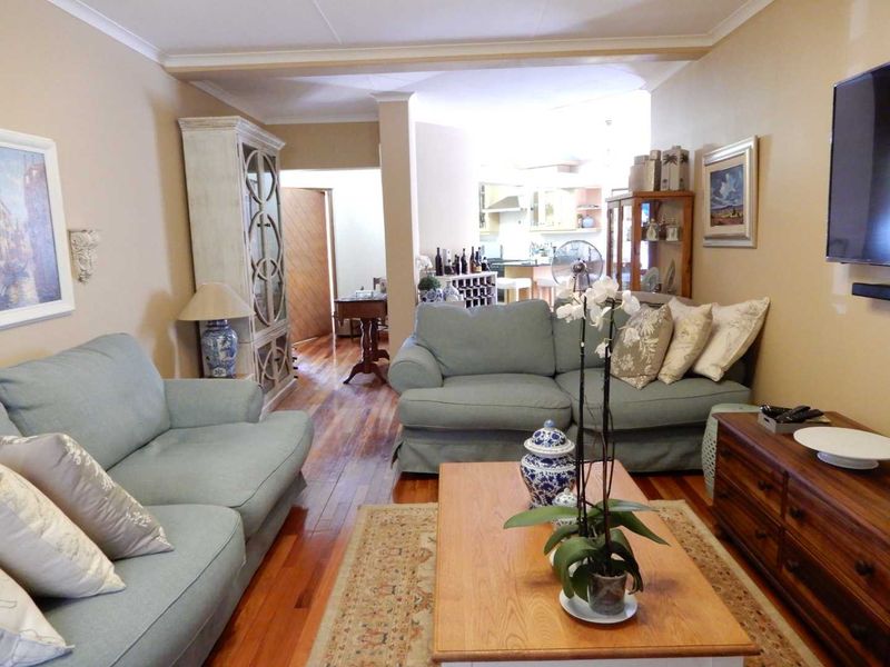 Eldoraigne Gem: 3-Bed, 2-Bath + Office & Solar Power! - Photo 10