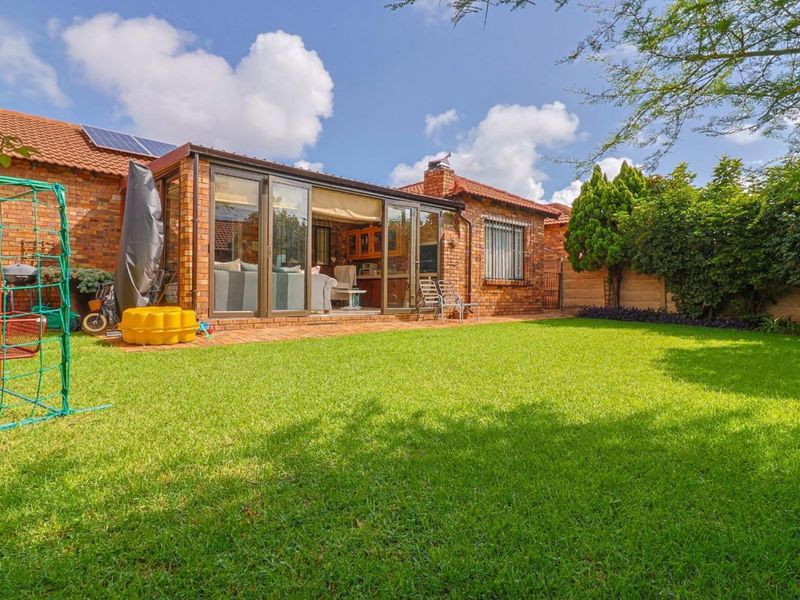 A True Gem with 3 bedrooms for Sale in Radiokop - Photo 4