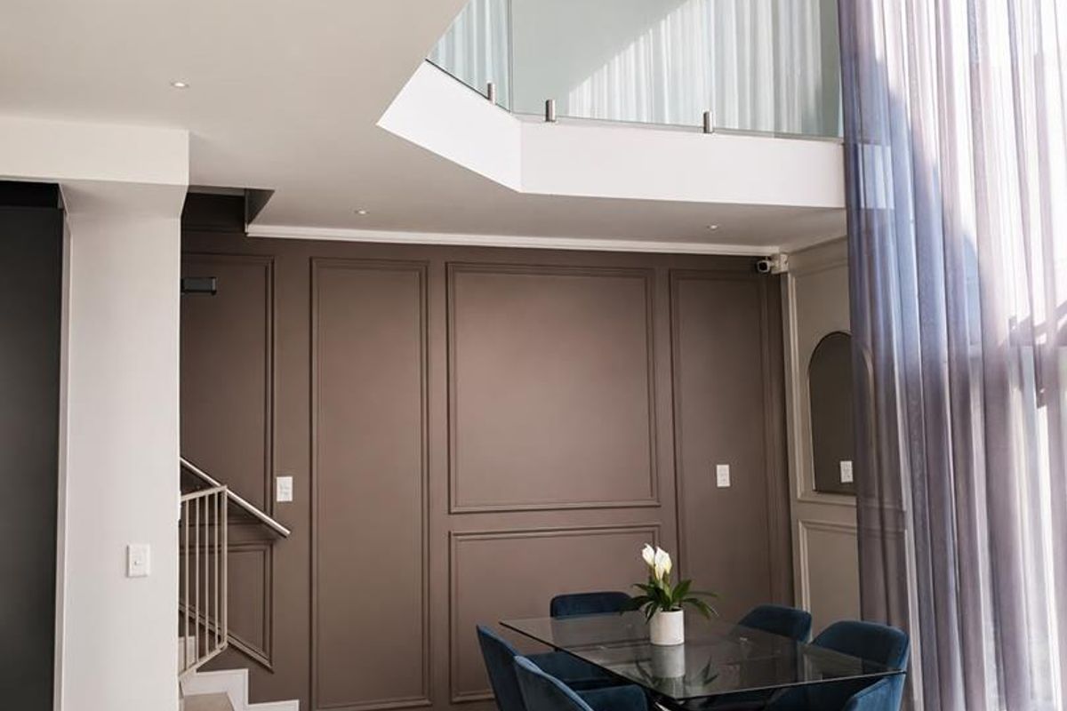 Modern Prestige Living in the Heart of Bryanston West - Photo 2