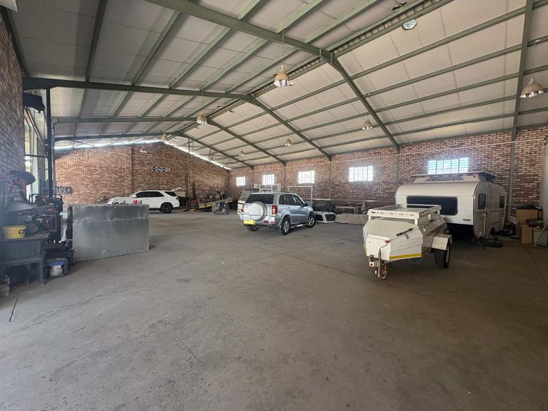 Offices & Warehouse to Let in Lafrenz Industrial Area - Photo 5