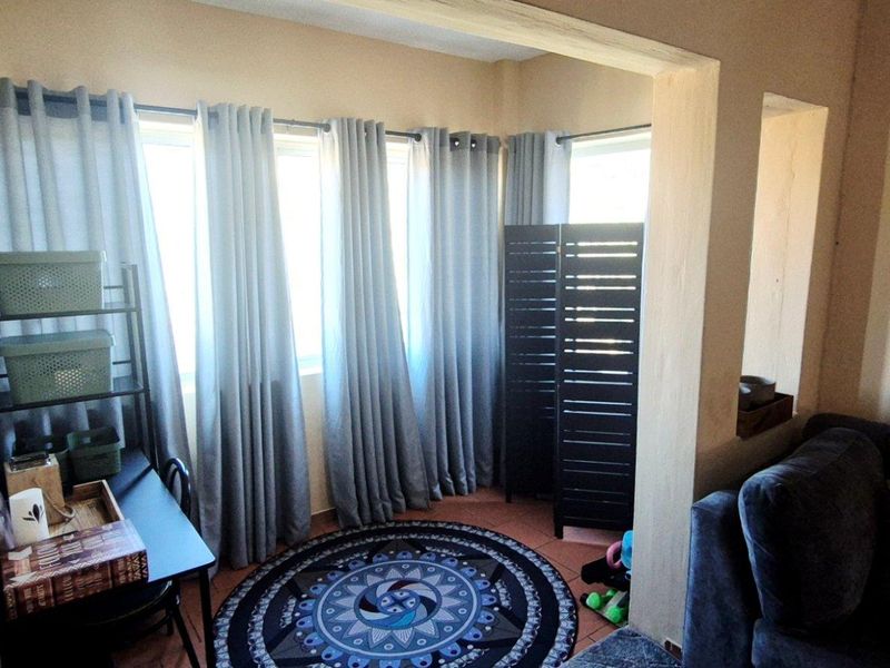 Ground Floor 3-Bedroom Townhouse in a Quiet Cul-de-Sac - Photo 7