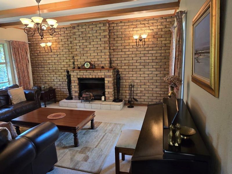 A Statement of Luxury and Comfort - Photo 4