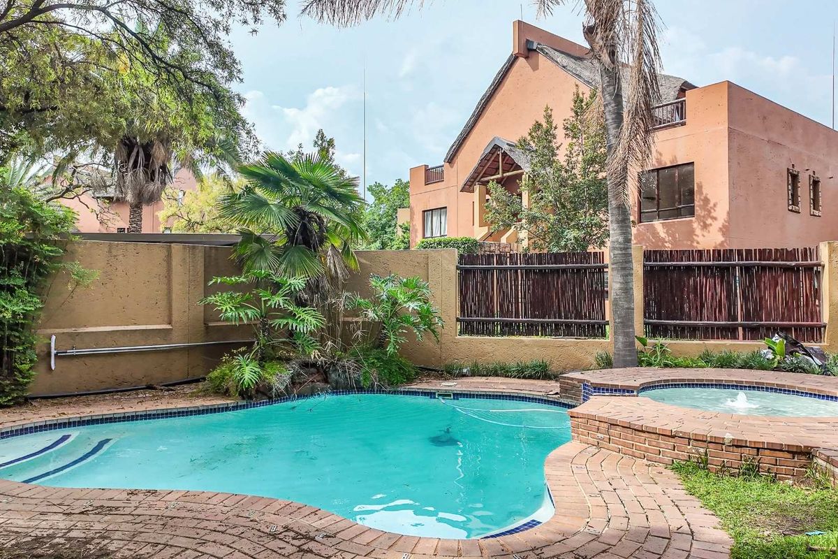 One bedroom apartment for sale in Lonehill - Photo 2