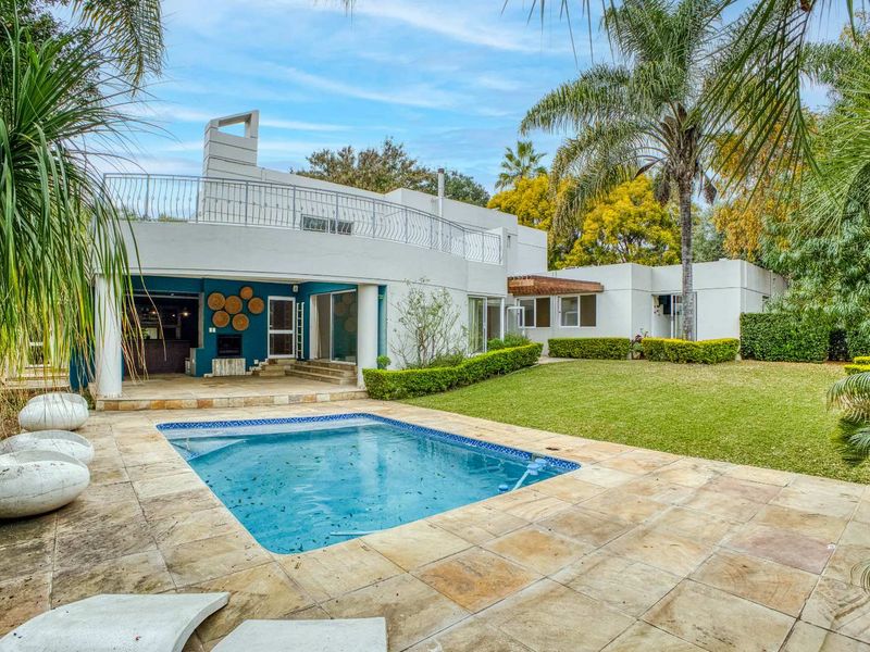 6 Bedroom House for Sale in Dainfern Golf Estate - Photo 4