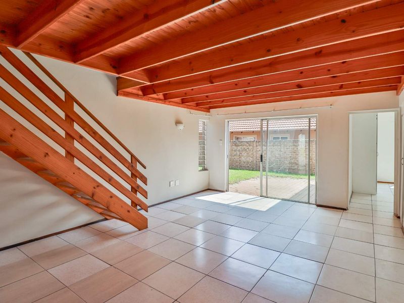 Blue Lakes Estate: Where Comfort Meets Convenience in Blue Lakes Estate - Photo 10