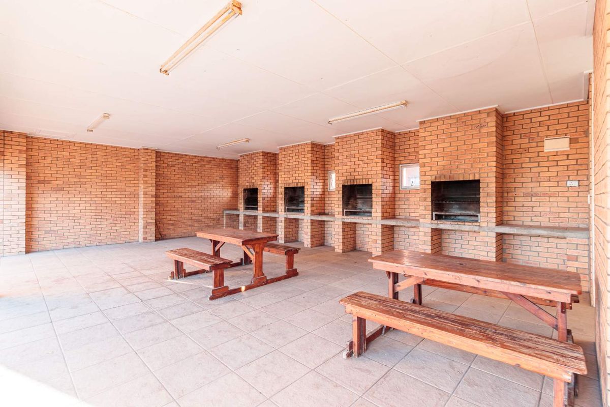 Calling Investors/First time buyers: Loft Apartment - Bluewater Bay - Photo 4