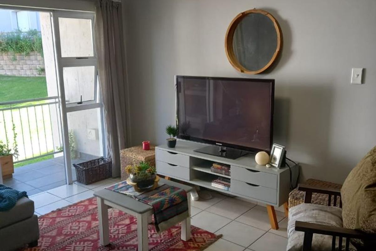 Relax in style in this ground-floor coastal unit - Photo 5