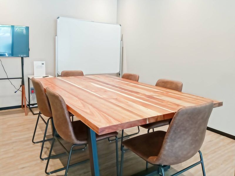 Beautifully designed office space for 3 persons in Spaces Blue Hills - Photo 7