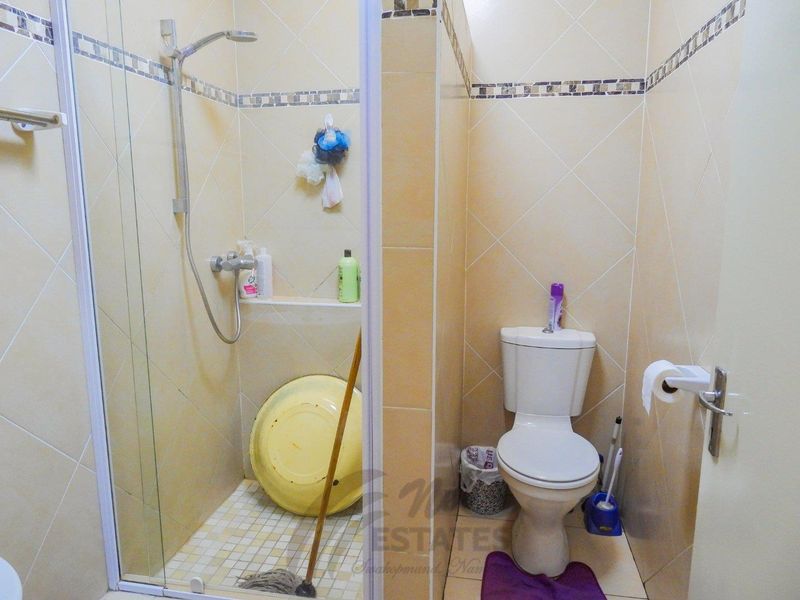 Townhouse in secure complex for sale - Photo 10