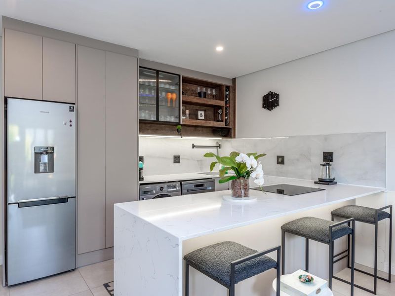 Modern 1-Bedroom Executive Apartment in Morningside – Ideal for Corporate & Executive Tenants - Photo 3