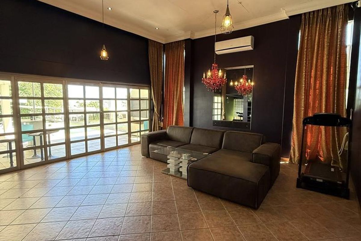 Kleine Kuppe- For Sale- N$2 600 000 - Photo 2