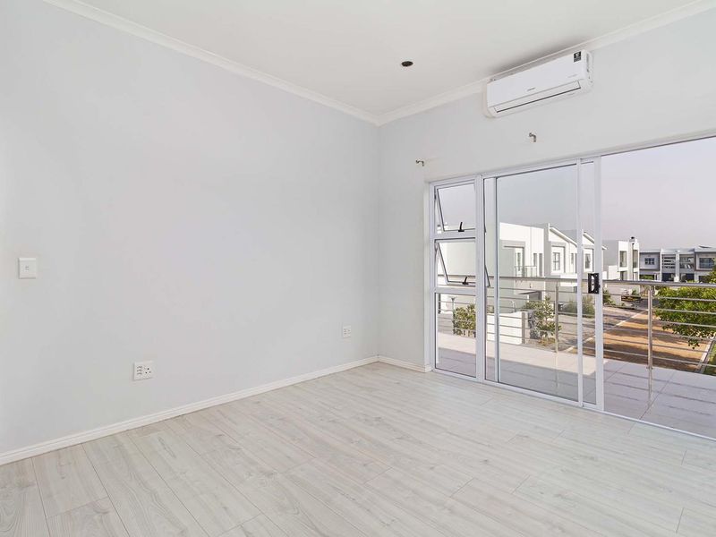 FAMILY HOME IN SAGEWOOD - Photo 7