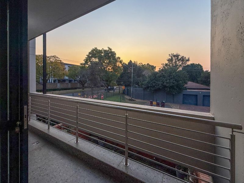 Exclusive Rental Opportunity – Modern Upmarket Unit - Photo 8