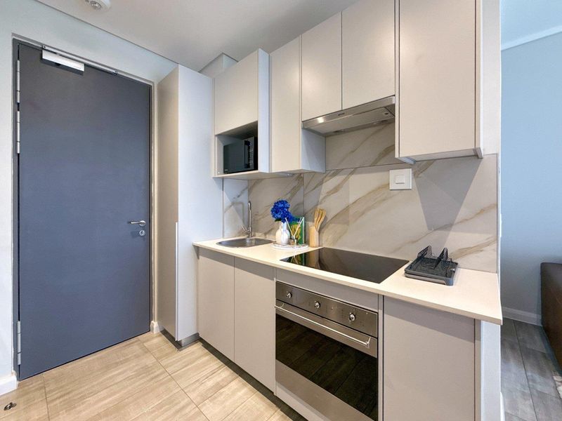 Spacious Fully Furnished 2-Bedroom, 2-Bathroom Apartment with 2 Lounges | The Capital Trilogy, Menlyn Maine - Photo 4