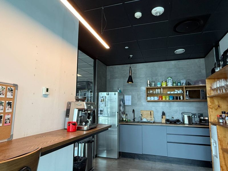 AAA-grade office space with panoramic views in Cape Town CBD - Photo 9