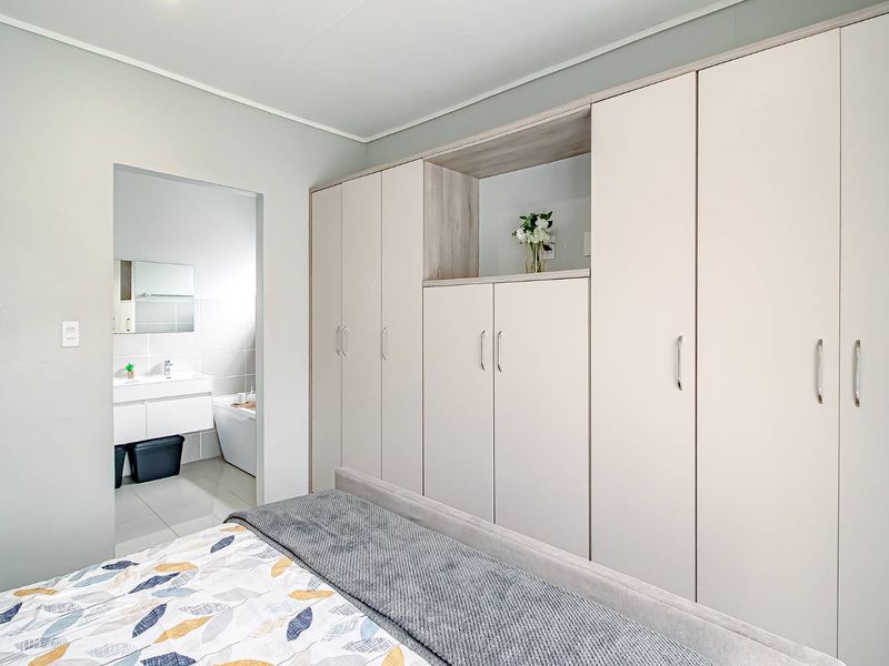 3 Bed 2 Bath House in a luxury lifestyle living Estate - Photo 7