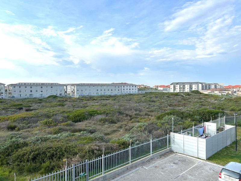 Top-Floor Investment Opportunity in Popular Dune Crest Complex - Photo 9