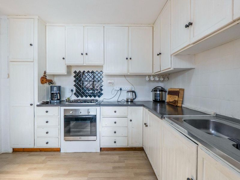 Pet friendly duplex - Photo 3