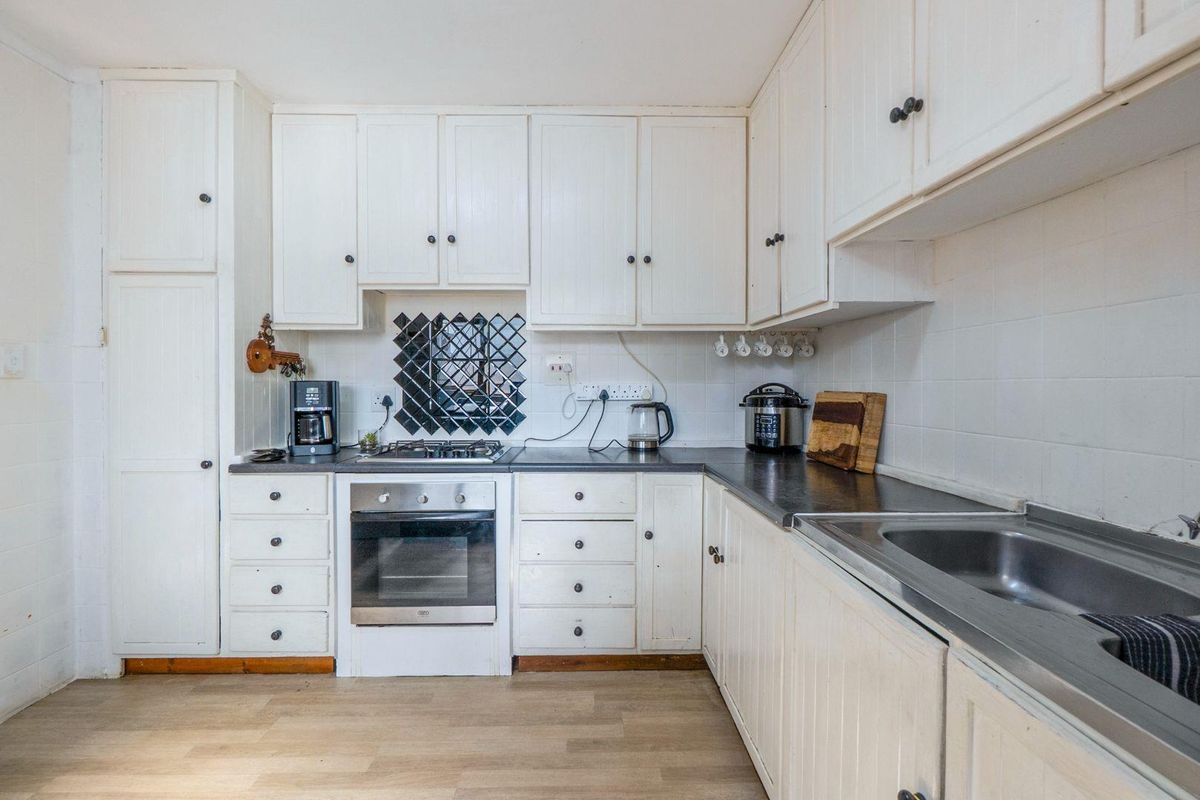 Pet friendly duplex - Photo 3