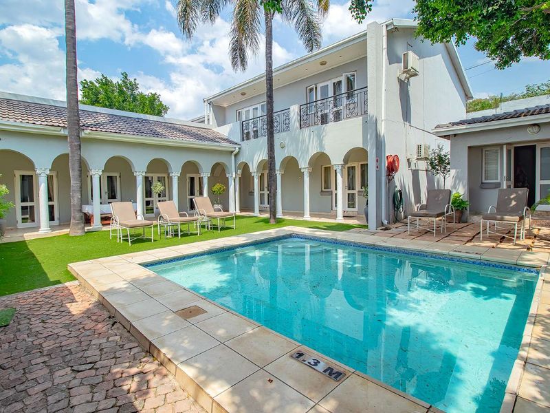 Guesthouse in Groenkloof offering amazing views - Photo 2