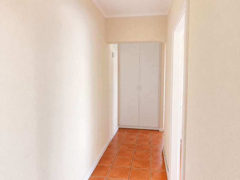 Spacious 1-Bedroom Apartment with Green Point Park & Ocean Views - Photo 6