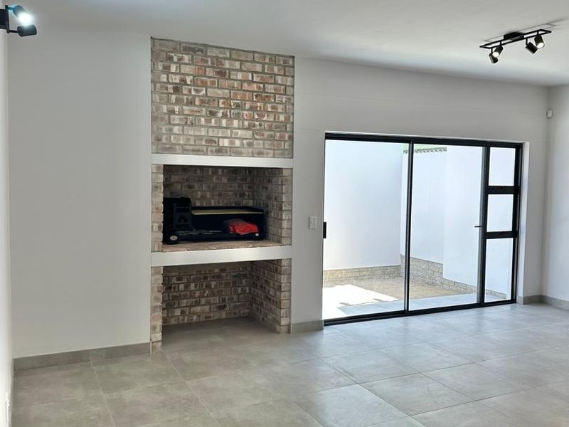SPACIOUS NEWLY BUILT 3-BEDROOM TOWNHOUSE FOR RENT, KRAMERSDORF, SOLE MANDATE!! - Photo 5