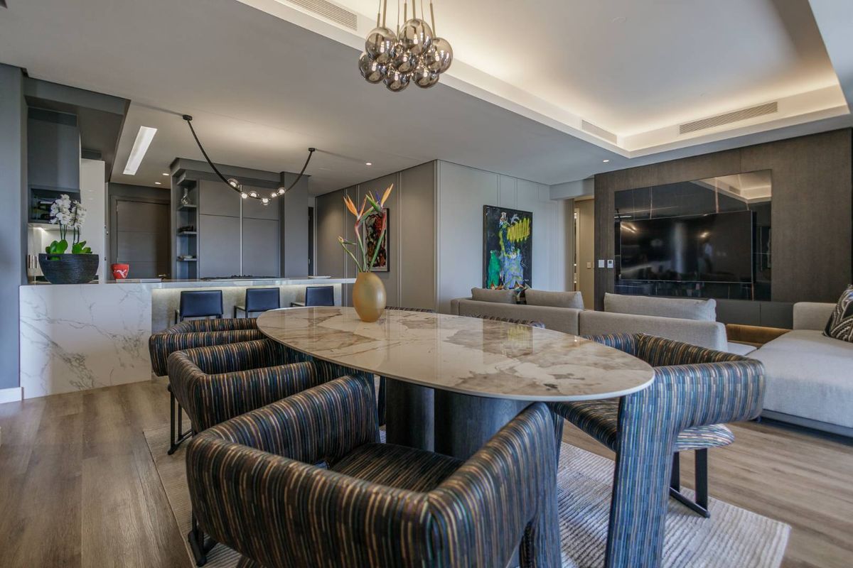 Sophisticated 3-Bedroom Apartment in City Center, Steyn City - Photo 5