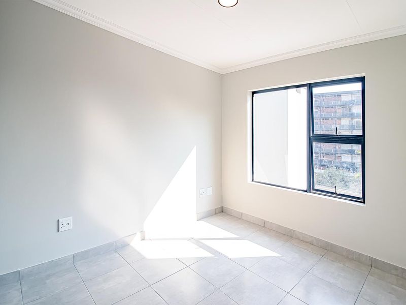 Brand New Townhouse in Muckleneuk for sale - Photo 8