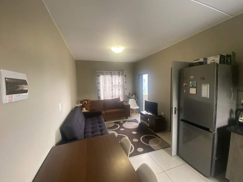 Make It Yours: Inviting 1-Bedroom with Secure Living - Photo 3