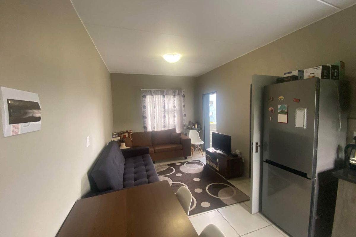 Make It Yours: Inviting 1-Bedroom with Secure Living - Photo 3